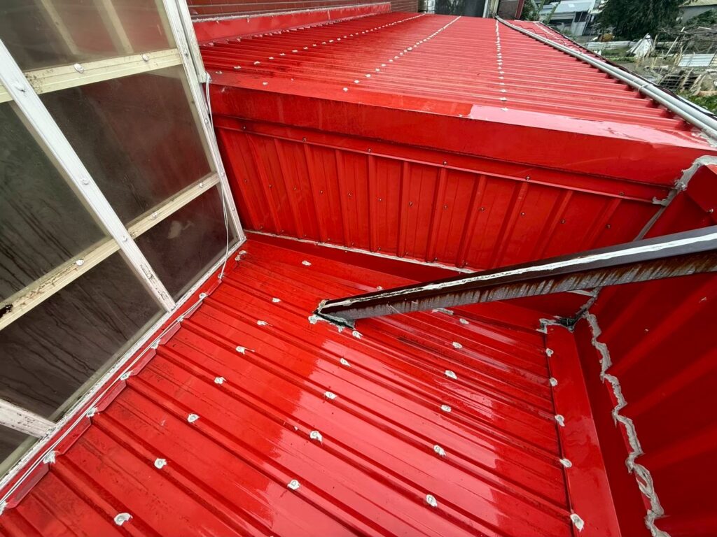 蘇澳鐵皮漏水塞水路施工照片